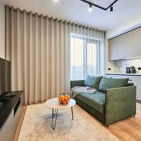 Brand New 2026 - Self Check-in - Balcony - Near Hilton *