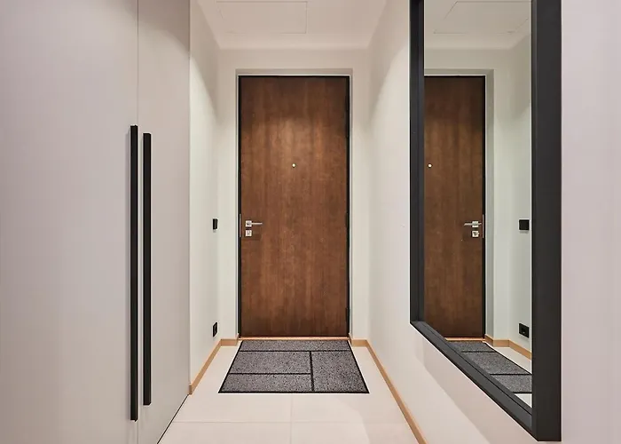 Brand New 2026 - Self Check-in - Balcony - Near Hilton