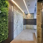 Brand New 2026 - Self Check-in - Balcony - Near Hilton Apartamento *